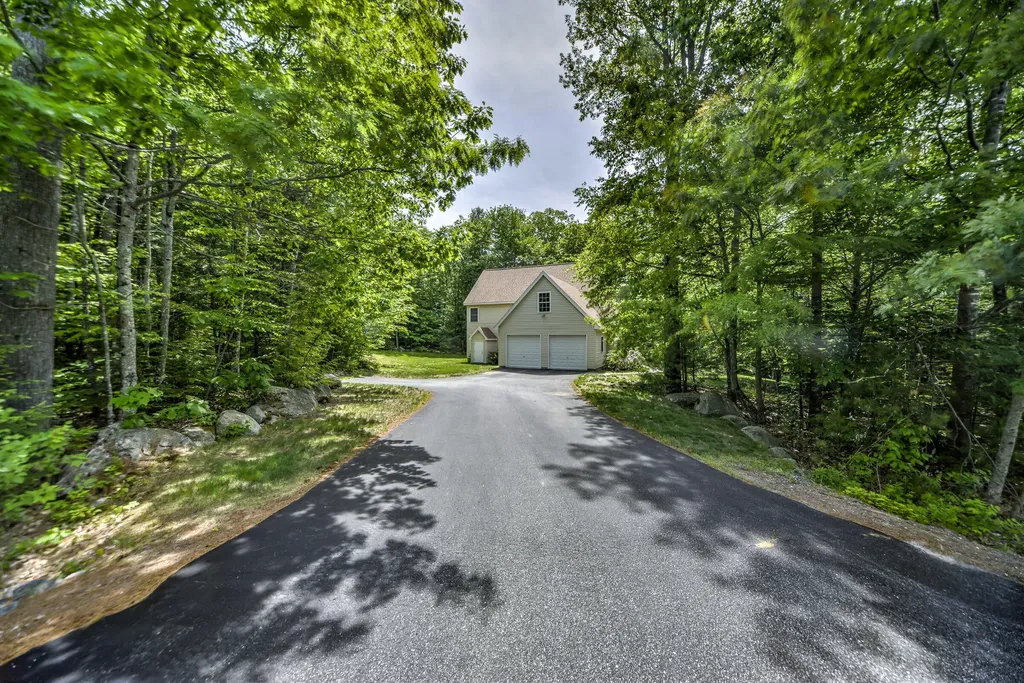 15 Collins Way Durham ME 04222