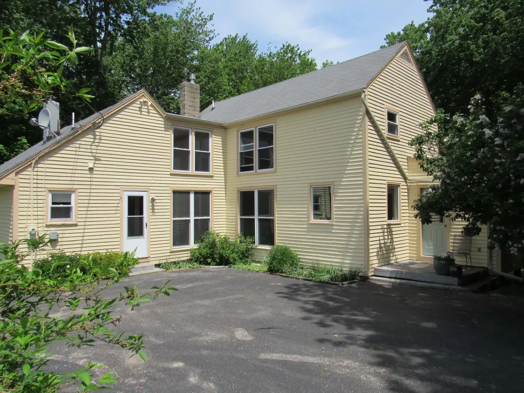 231 Yarmouth Road Gray ME 04039