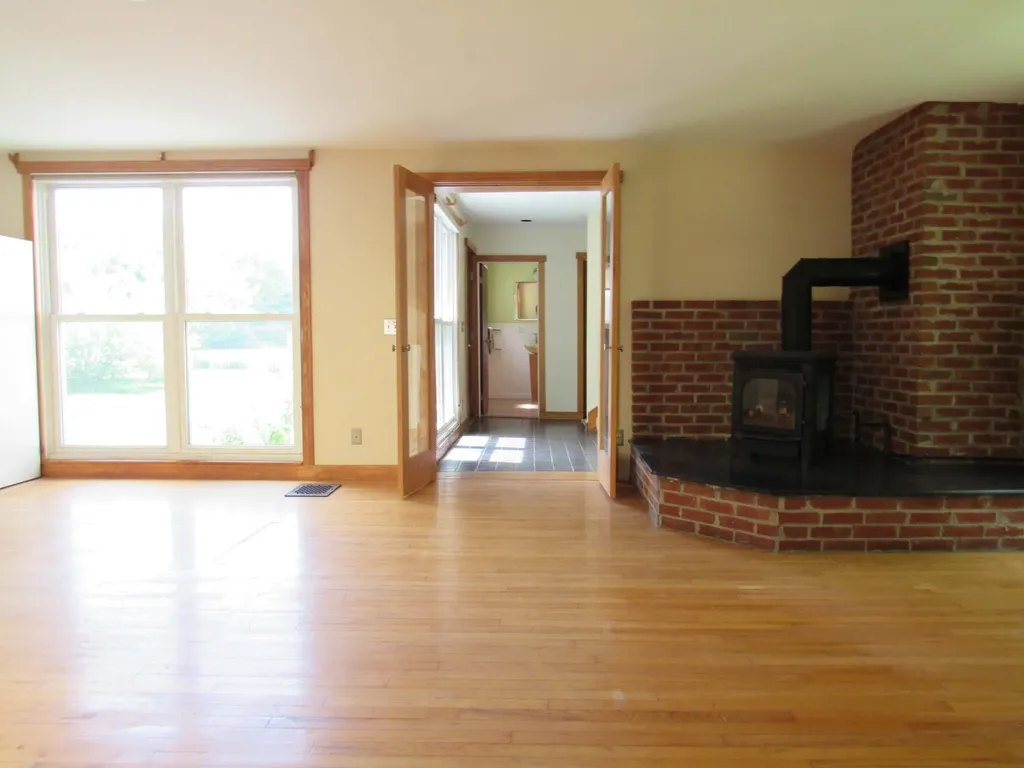 231 Yarmouth Road Gray ME 04039