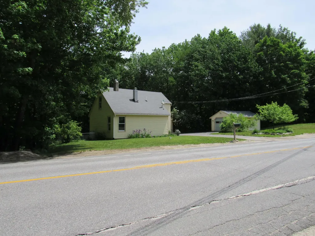 231 Yarmouth Road Gray ME 04039