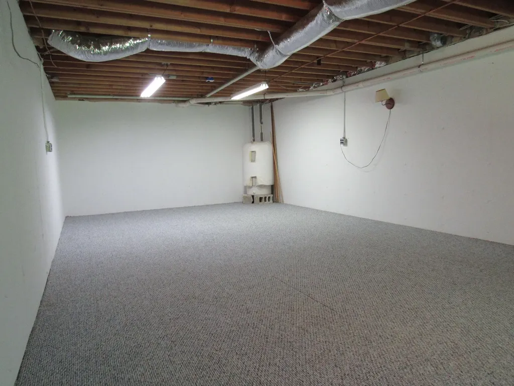 231 Yarmouth Road Gray ME 04039