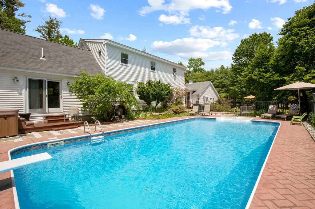 597 Parker Farm Road Buxton ME 04093