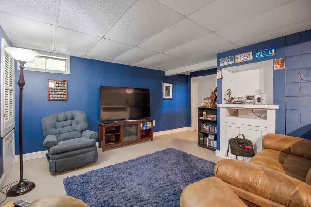 597 Parker Farm Road Buxton ME 04093