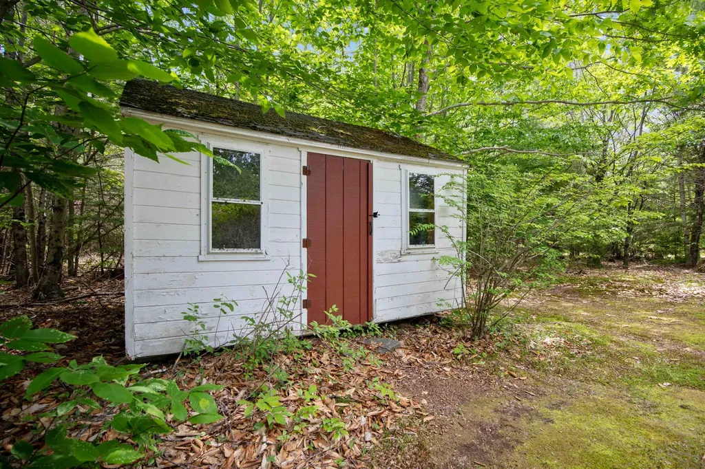 597 Parker Farm Road Buxton ME 04093