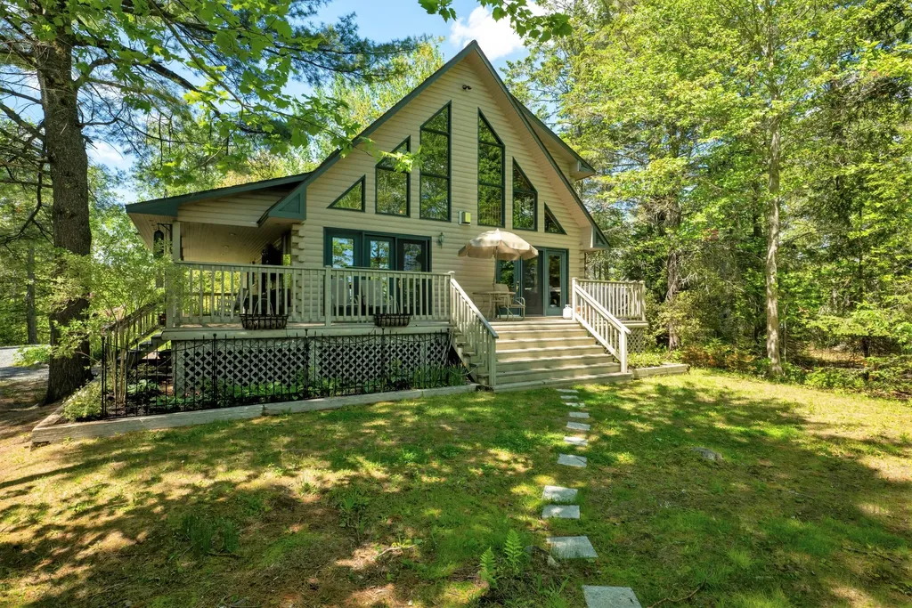 52 Pasture Way Lamoine ME 04605
