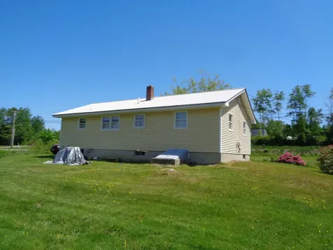 528 Gardiner Road Wiscasset ME 04578