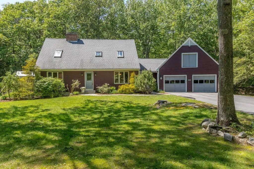 552 Blackstrap Road Falmouth ME 04105