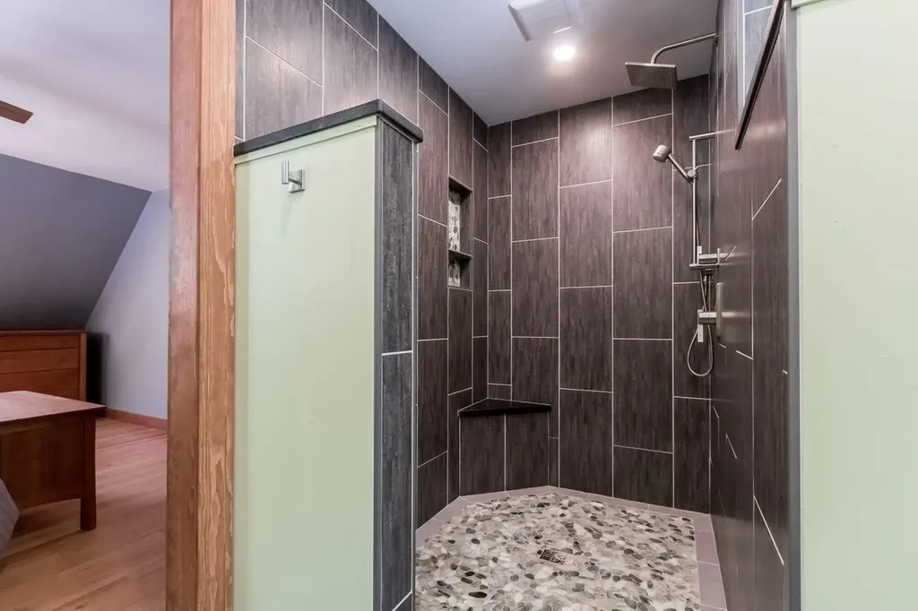 552 Blackstrap Road Falmouth ME 04105