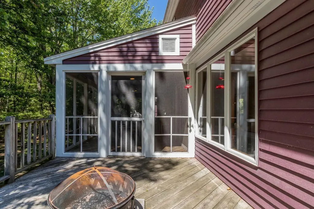 552 Blackstrap Road Falmouth ME 04105