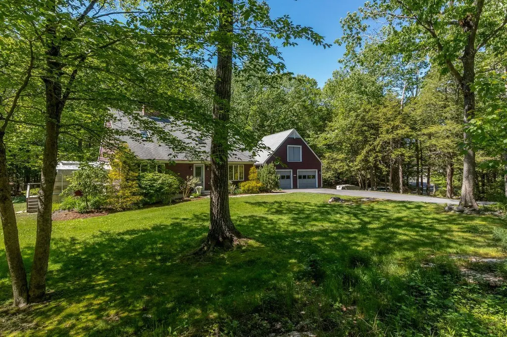 552 Blackstrap Road Falmouth ME 04105