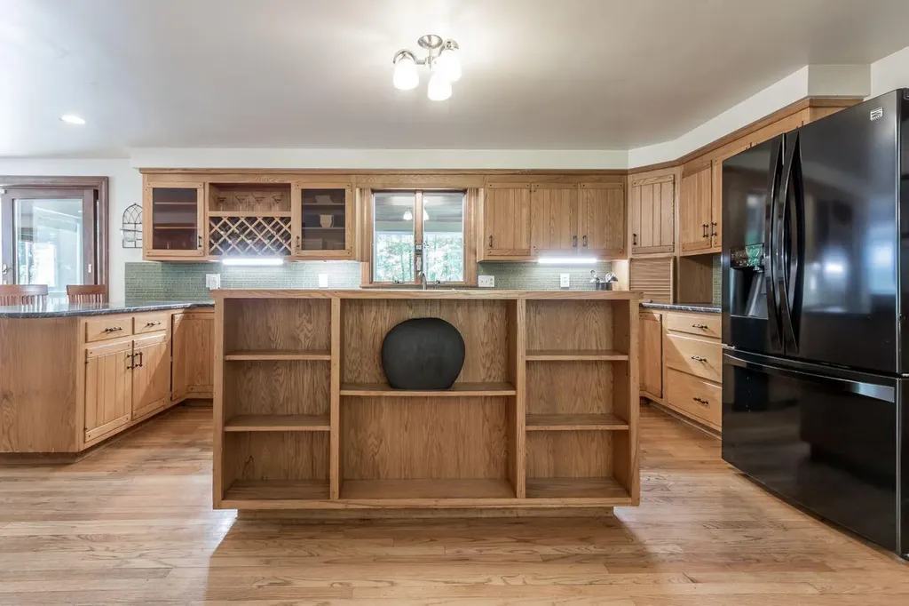 552 Blackstrap Road Falmouth ME 04105