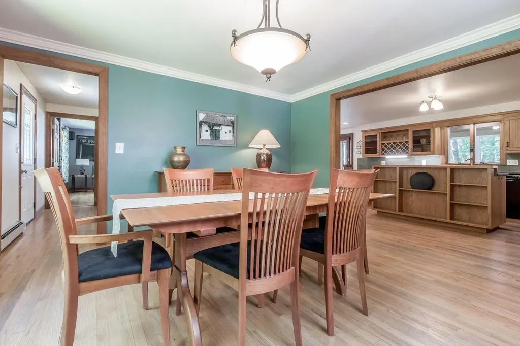 552 Blackstrap Road Falmouth ME 04105