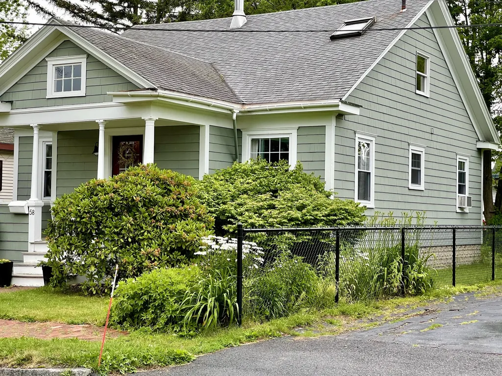 58 Hillis Street Portland ME 04103