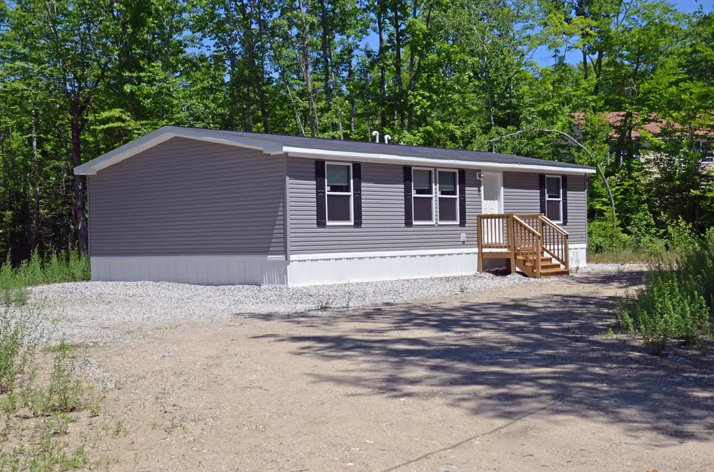 50 Whittemore Road Oxford ME 04270