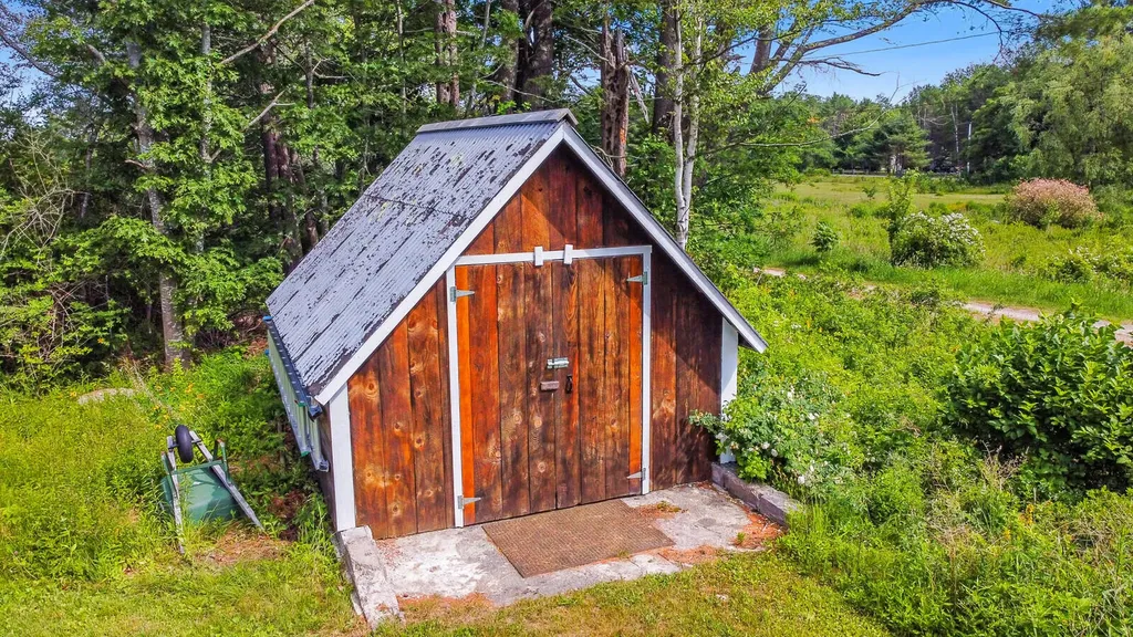 595 Harpswell Neck Road Harpswell ME 04079