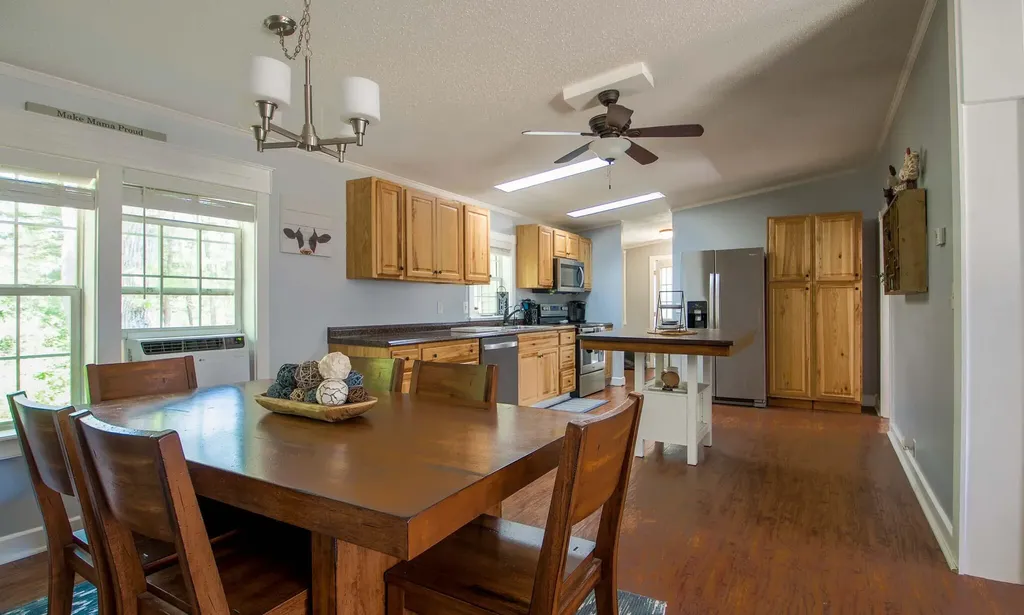 20 Place Lane Eliot ME 03903