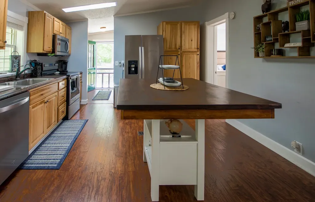 20 Place Lane Eliot ME 03903
