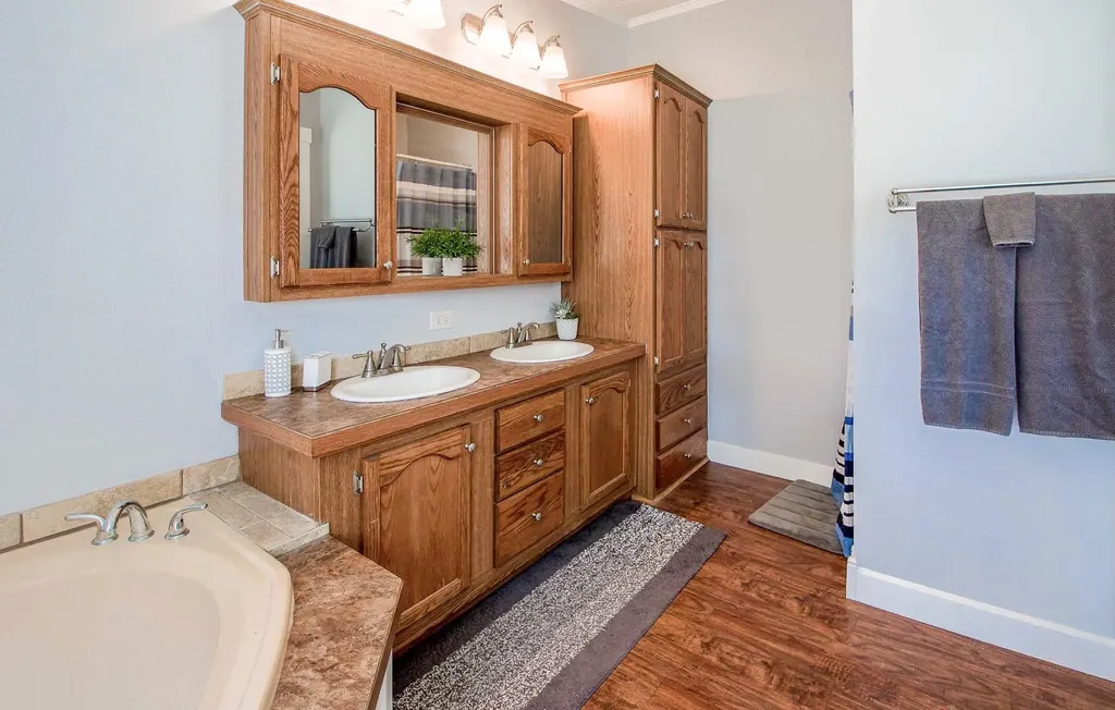 20 Place Lane Eliot ME 03903