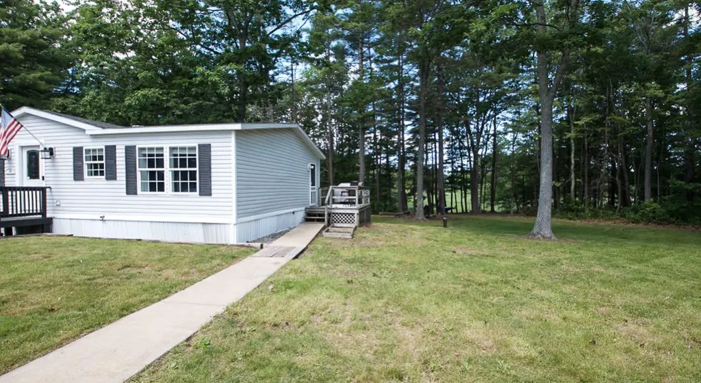 20 Place Lane Eliot ME 03903