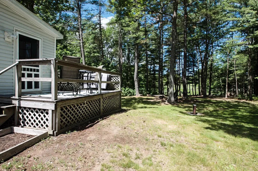20 Place Lane Eliot ME 03903