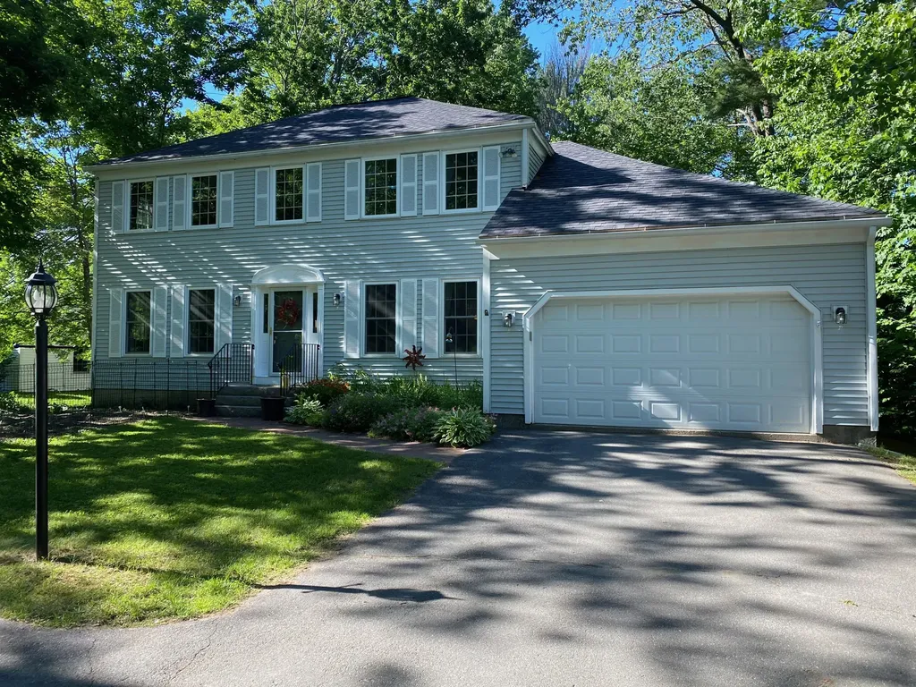 32 Cherry Hill Terrace Waterville ME 04901