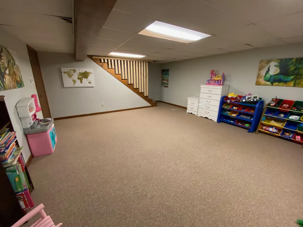 32 Cherry Hill Terrace Waterville ME 04901