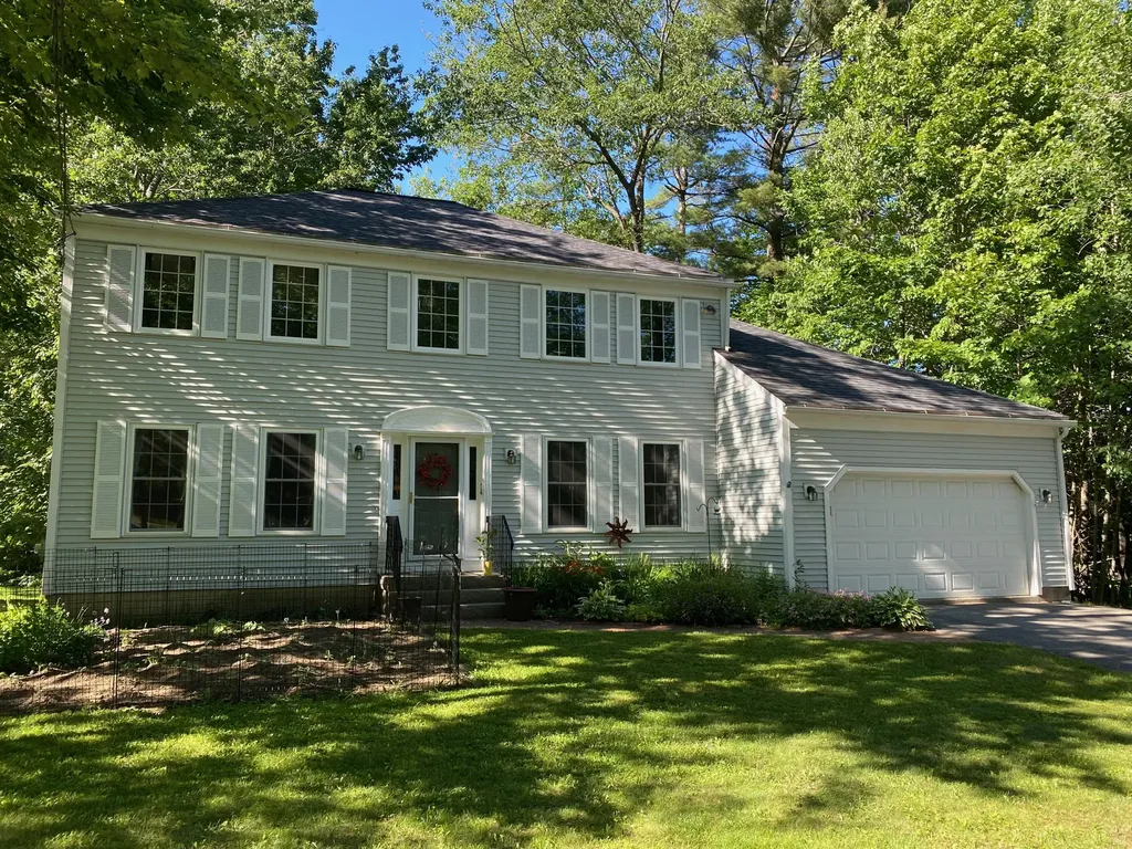 32 Cherry Hill Terrace Waterville ME 04901