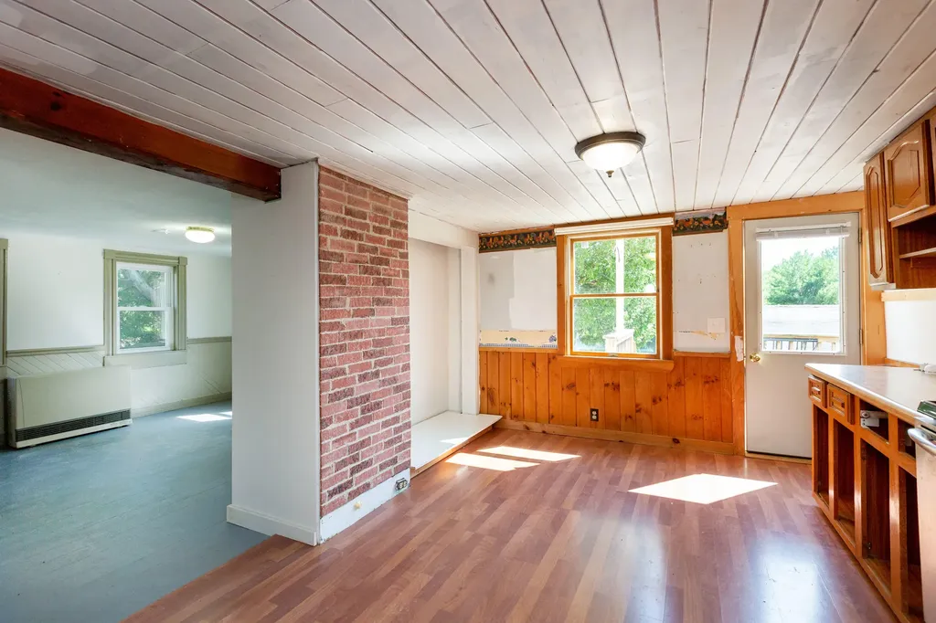 335 Bath Road Wiscasset ME 04578