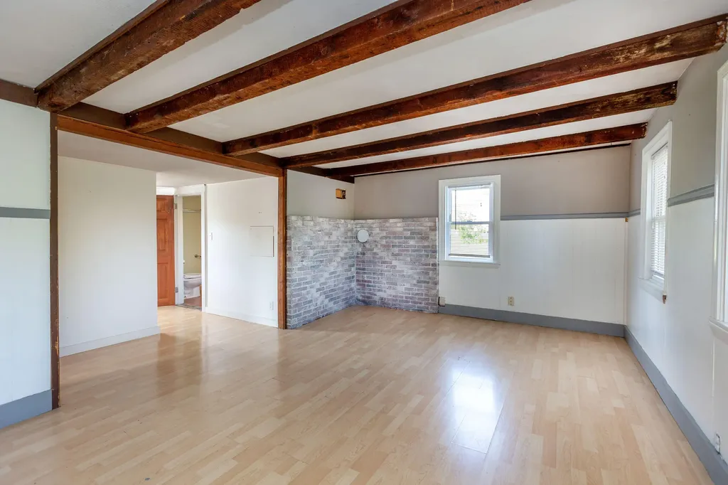 335 Bath Road Wiscasset ME 04578