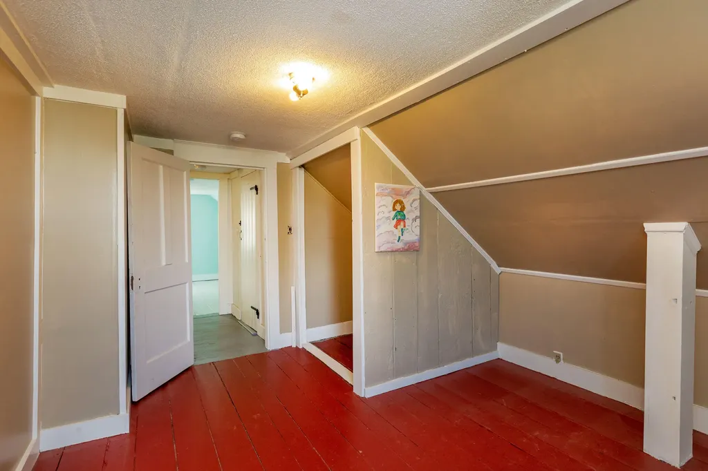 335 Bath Road Wiscasset ME 04578