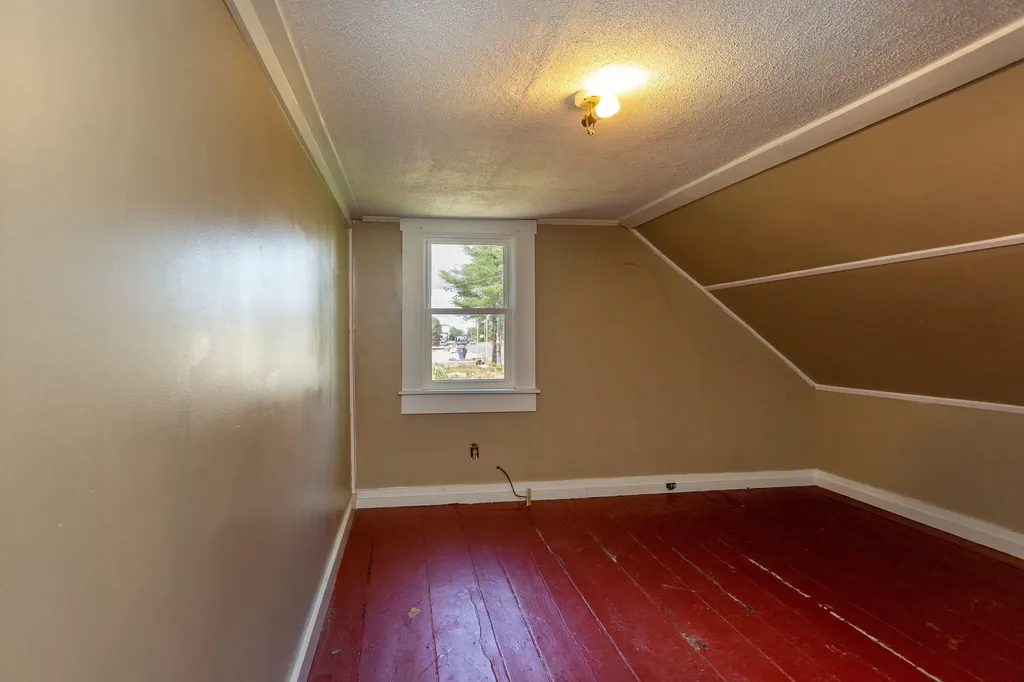 335 Bath Road Wiscasset ME 04578