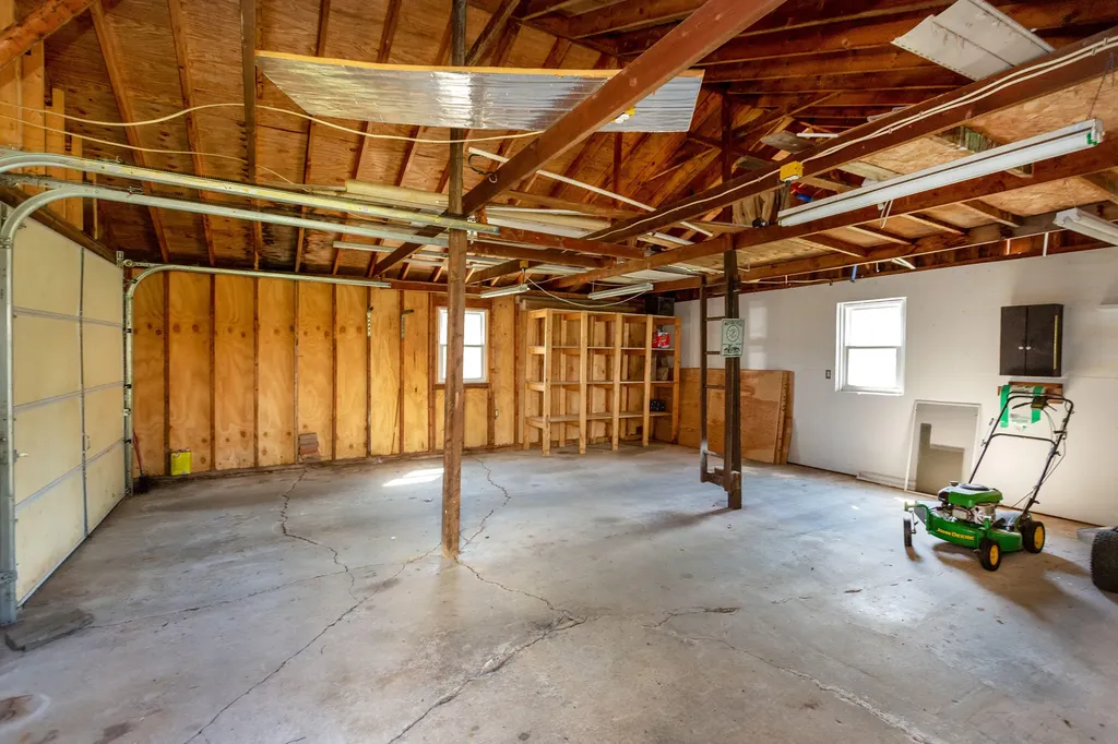 335 Bath Road Wiscasset ME 04578