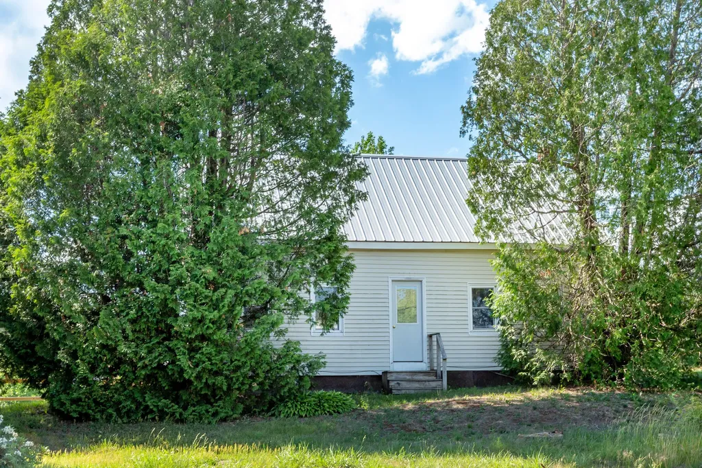 335 Bath Road Wiscasset ME 04578