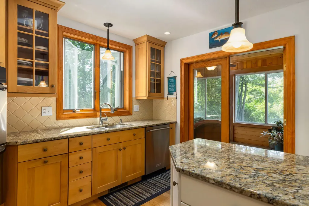24 Whippoorwill Lane Kittery ME 03904
