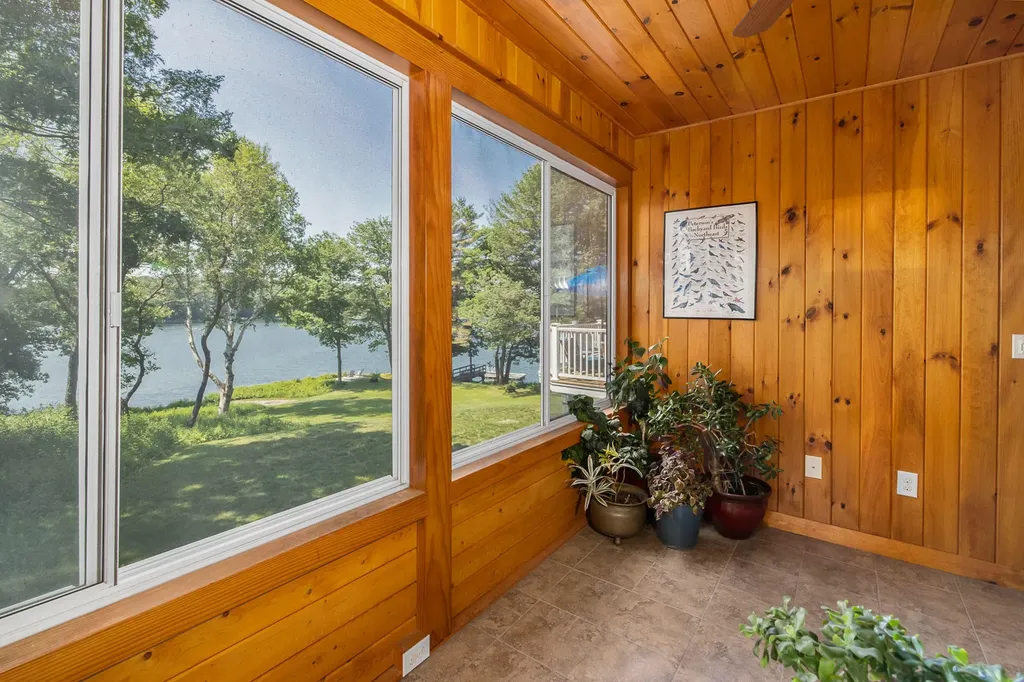 24 Whippoorwill Lane Kittery ME 03904