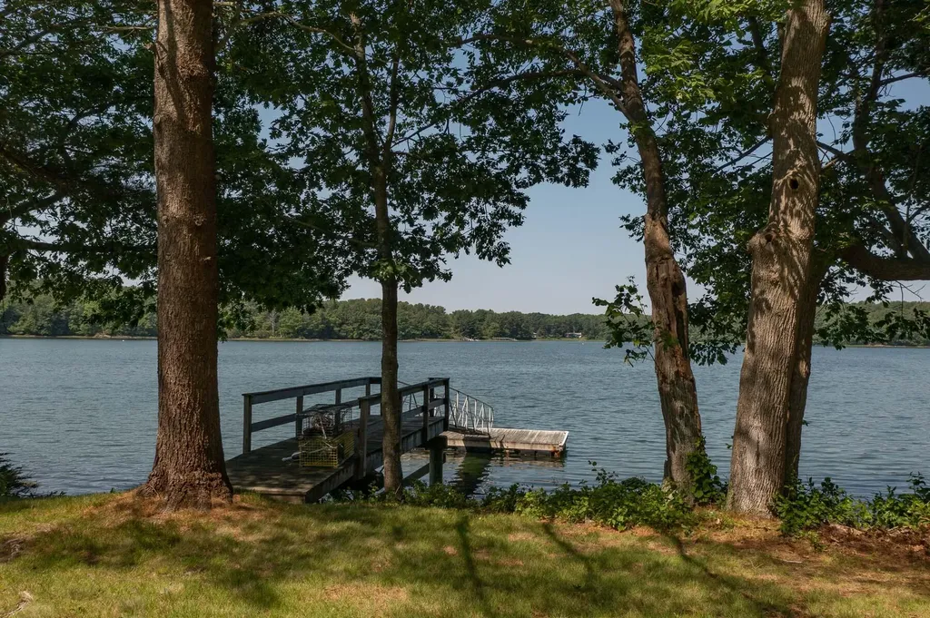 24 Whippoorwill Lane Kittery ME 03904