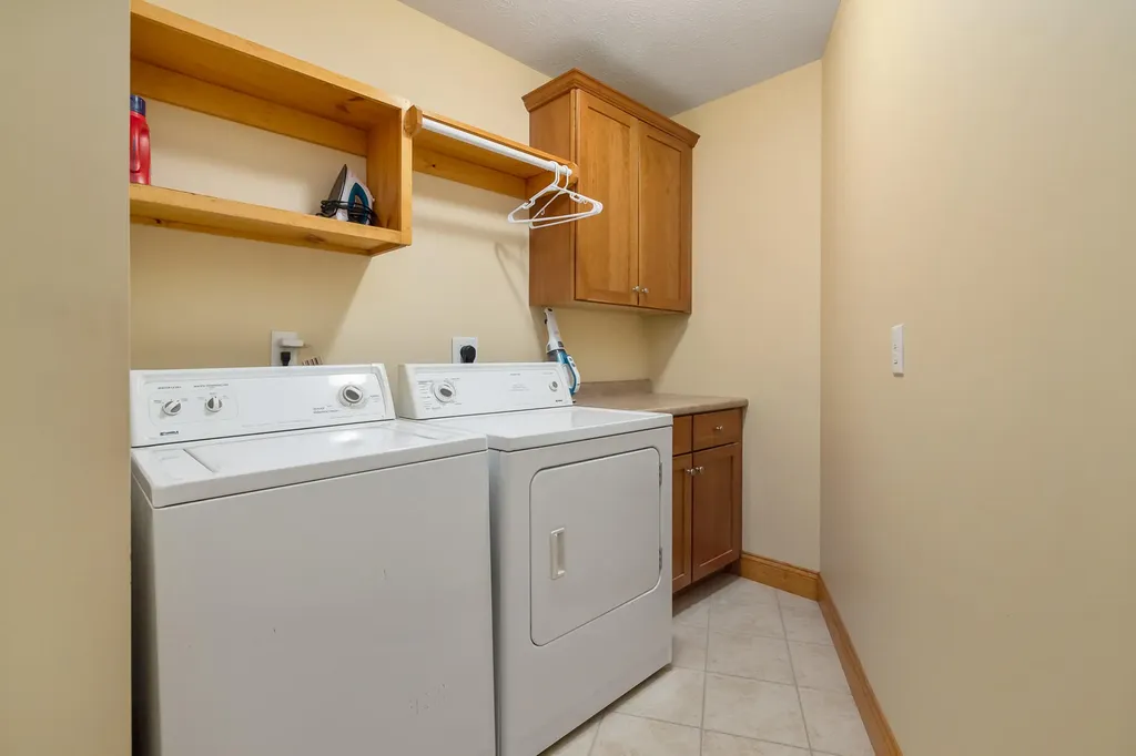 24 Whippoorwill Lane Kittery ME 03904