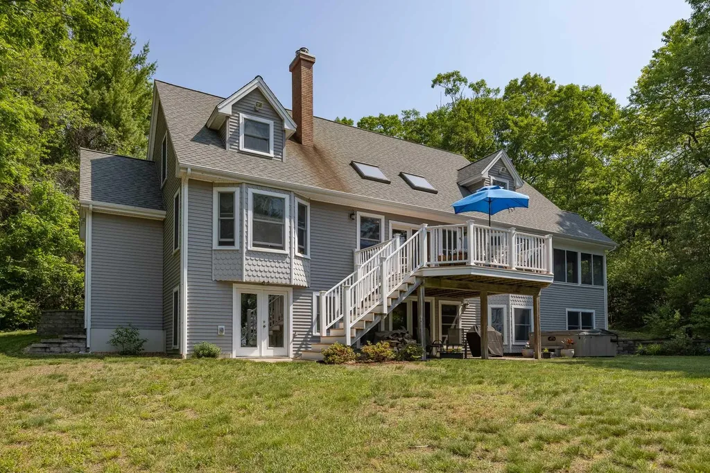 24 Whippoorwill Lane Kittery ME 03904