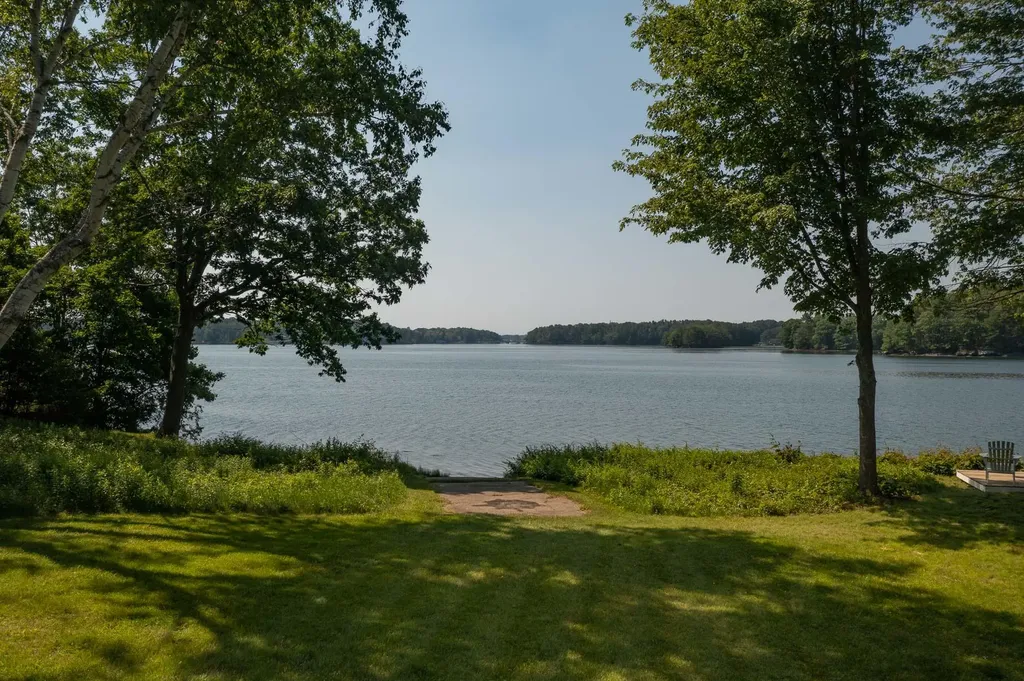 24 Whippoorwill Lane Kittery ME 03904
