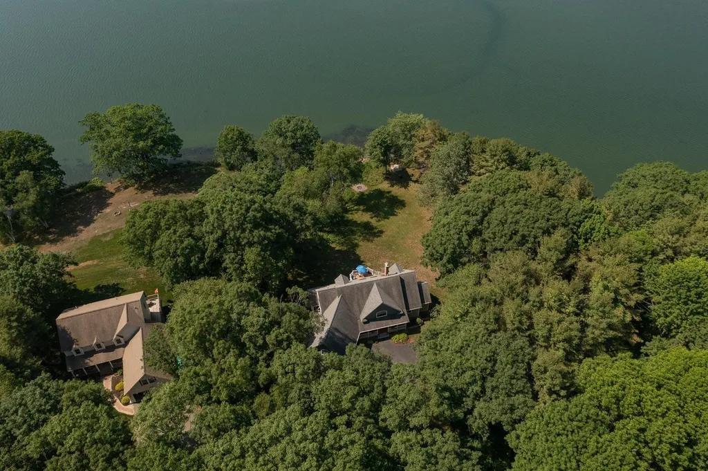 24 Whippoorwill Lane Kittery ME 03904
