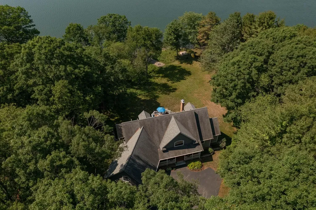 24 Whippoorwill Lane Kittery ME 03904