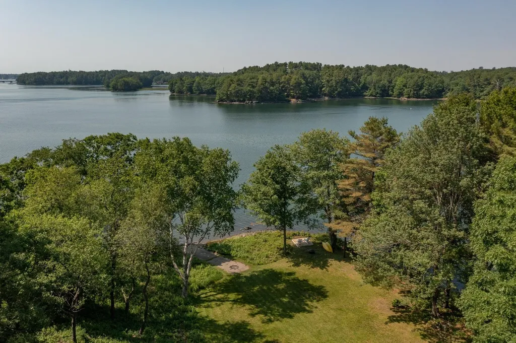 24 Whippoorwill Lane Kittery ME 03904