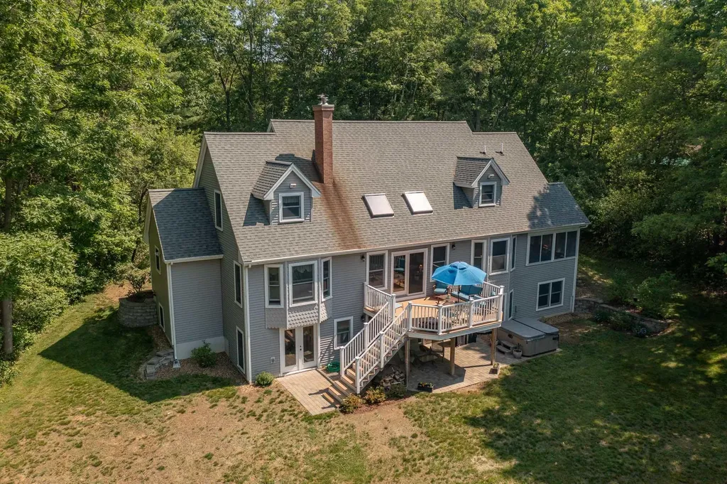 24 Whippoorwill Lane Kittery ME 03904
