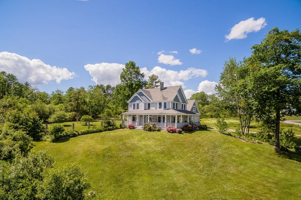 14 Banks Terrace Searsport ME 04974