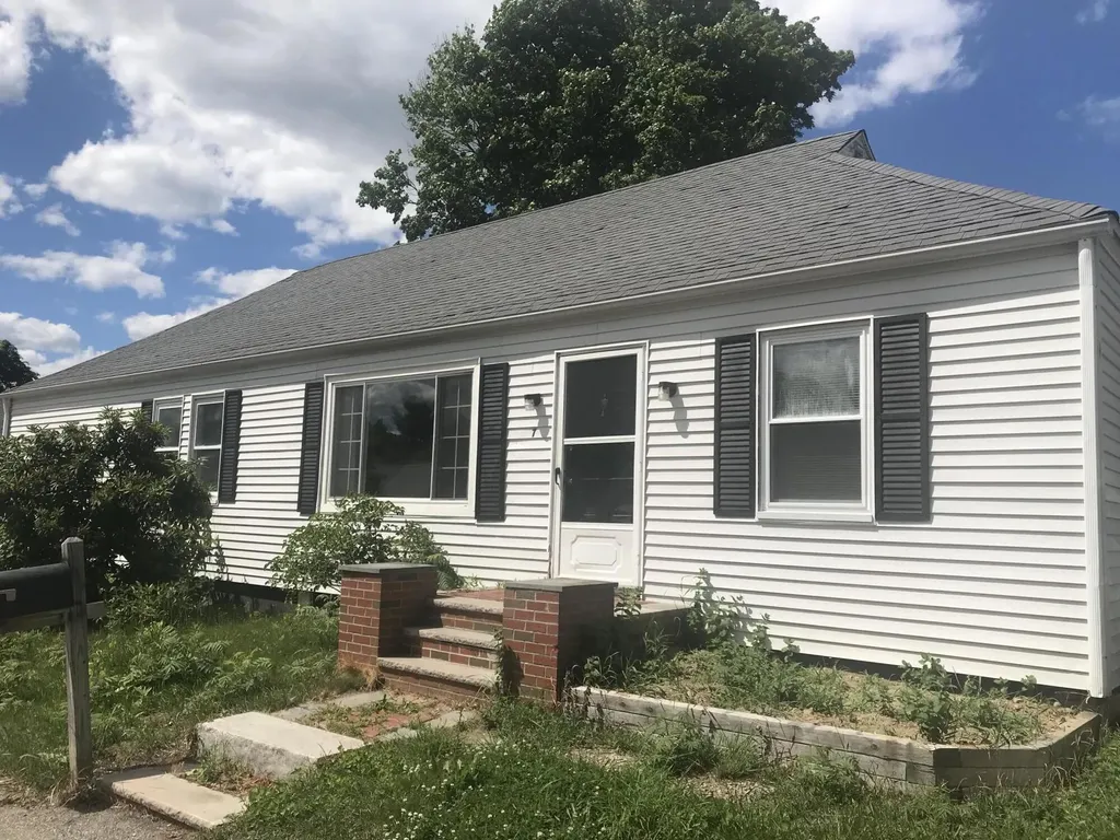 7 Halstead Street Kittery ME 03904