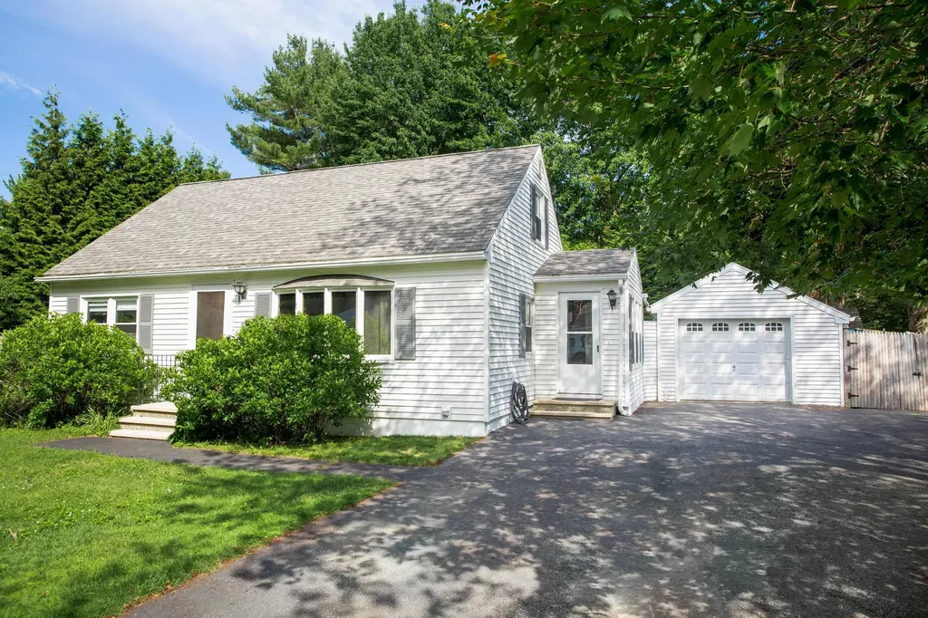 75 Oriole Street Westbrook ME 04092