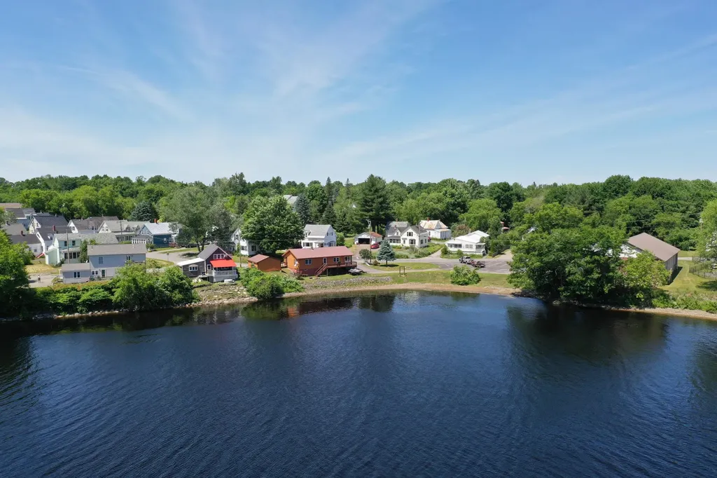26 Water Street Fairfield ME 04937