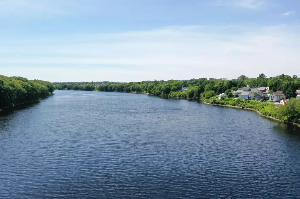 26 Water Street Fairfield ME 04937