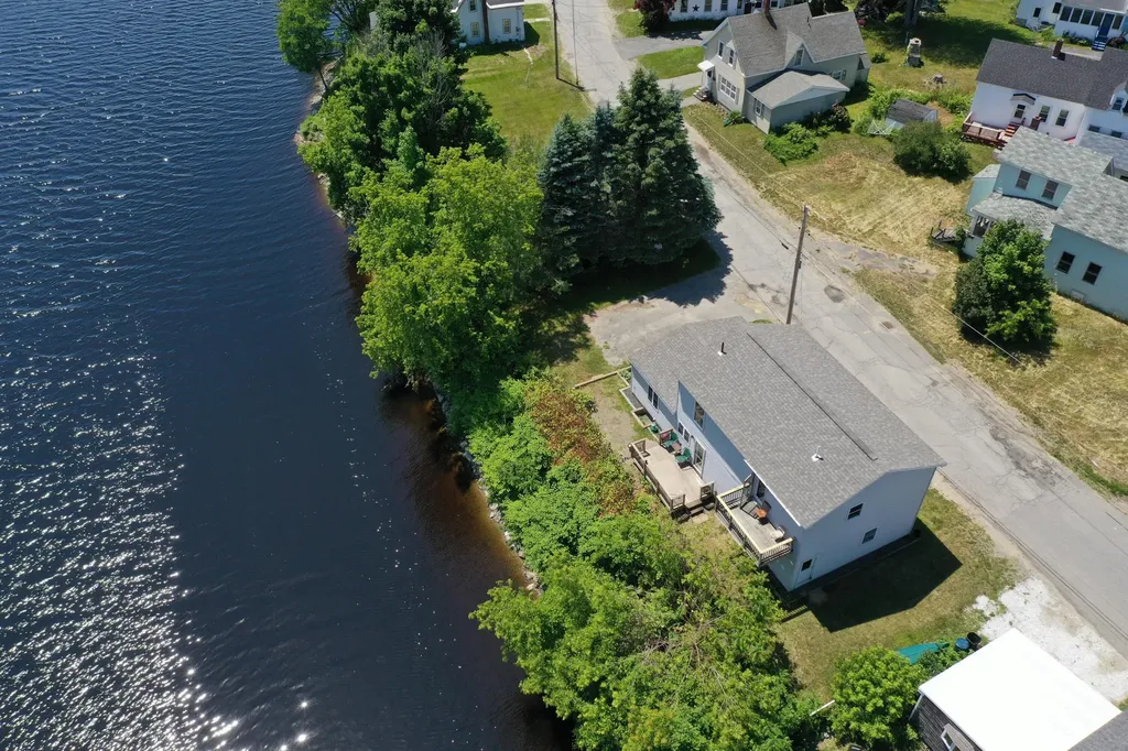 26 Water Street Fairfield ME 04937