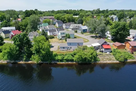 26 Water Street Fairfield ME 04937